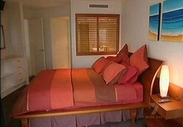 Pier One Aparthotel Urangan Room photo